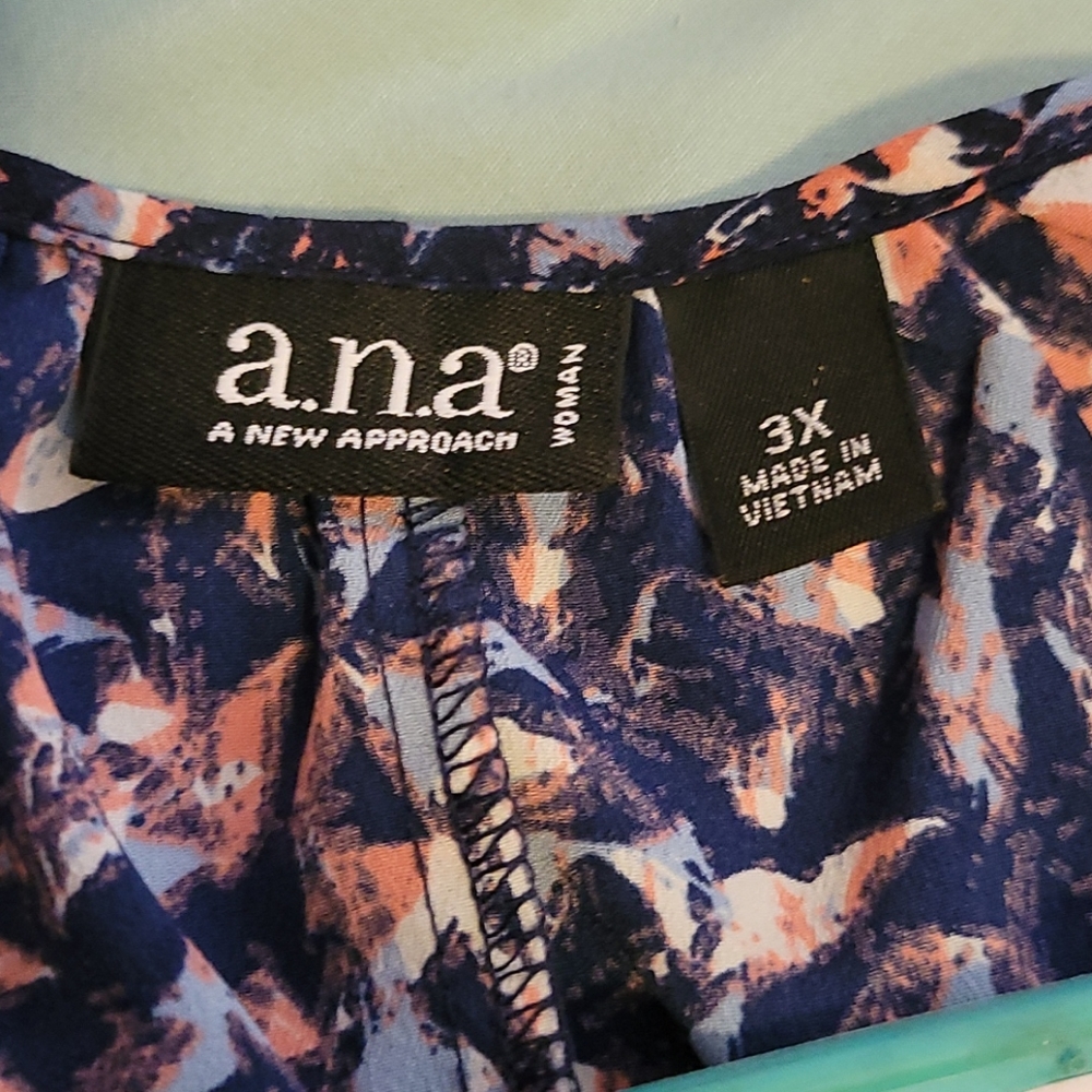 Multicolored Design Blouse - Picture 3 of 4
